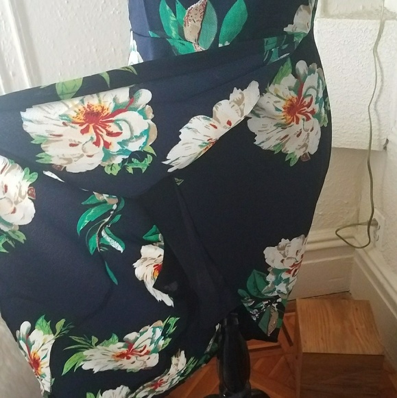 Black Off The Shoulder Floral Dress NWT - Picture 3 of 6
